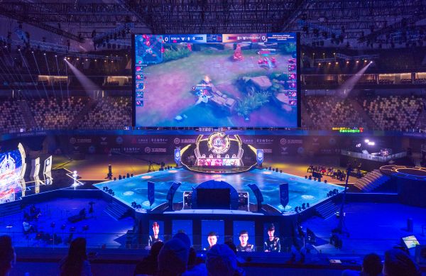 周的一次内 周的一次内